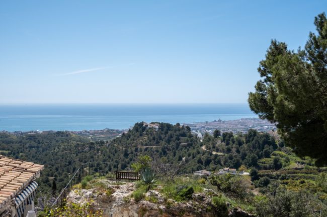 Villa for sale in Mijas