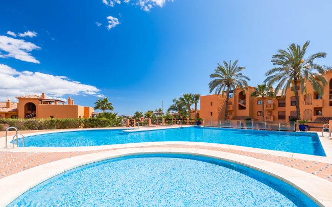 Luxury Ground Floor Apartment in Gazules del Sol, Benahavis