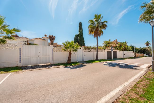 Investeringsmulighet Prime Beachside Villa med enestående potensial