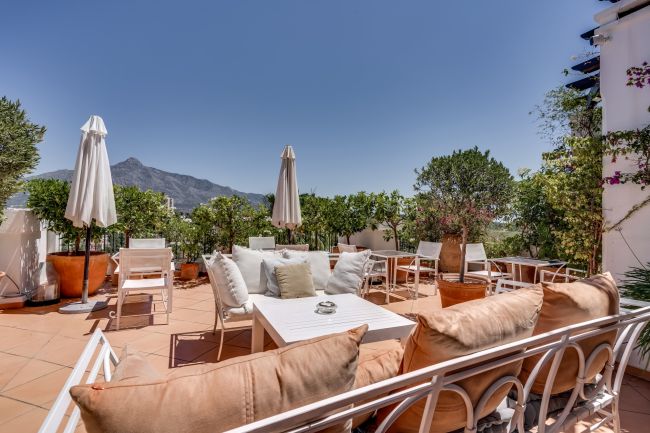 Lägenhet till salu i Nueva Andalucia, Marbella