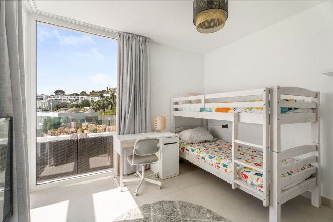 Sofistikert moderne villa med pustende panoramautsikt i Mijas
