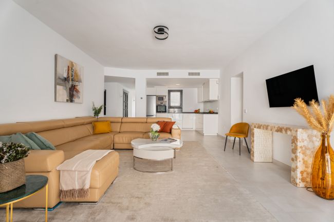 Romslig 3-roms leilighet med åpen planløsning i hjertet av Puerto Banús Marina