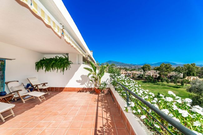 Golf-front Duplex Penthouse med utsikt til La Concha i Guadalmina