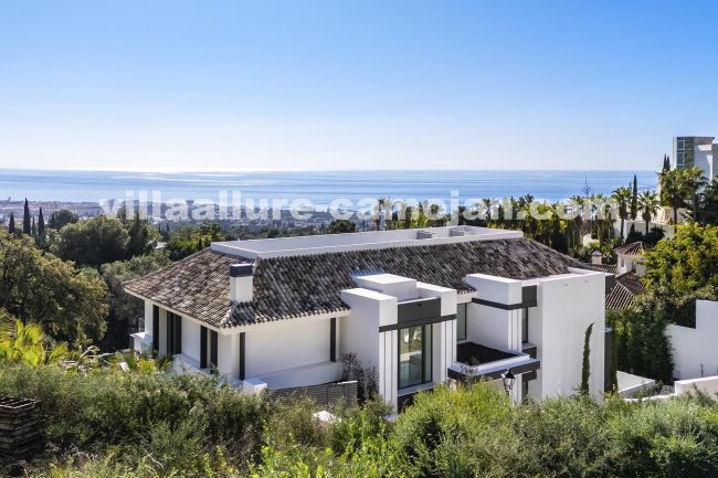 UNIQUE BESPOKE VILLA WITH SEA VIEWS IN CASCADA DE CAMOJAN