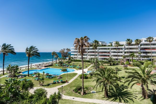 Beeindruckendes zwei Schlafzimmer, südwestlich Wohnung in der Strandgemeinde Die besten Hotels