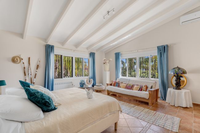 Fly til Paradis på vår Boutique Hotelltilbud i Benalmádena