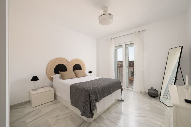 TOWN HOUSE INVESTERING OPPORTUNITY – LICENSED FOR HOLIDAY RENTALS