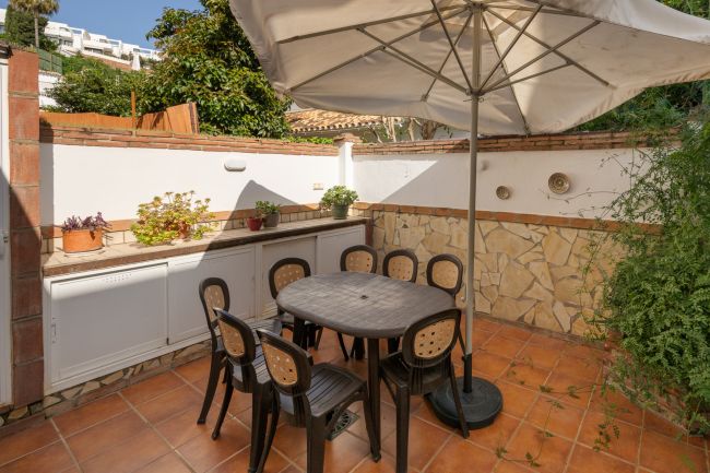 TOWN HOUSE INVESTERING OPPORTUNITY – LICENSED FOR HOLIDAY RENTALS