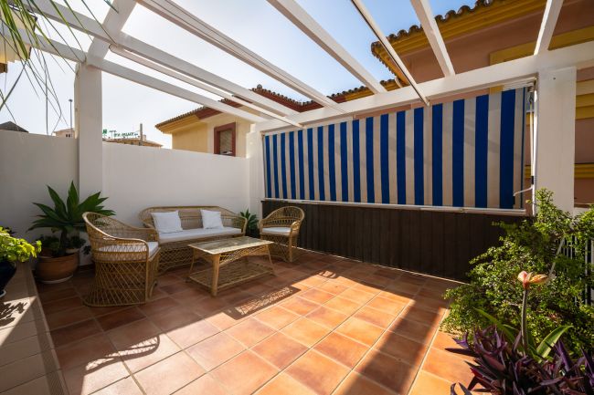 TOWN HOUSE INVESTERING OPPORTUNITY – LICENSED FOR HOLIDAY RENTALS