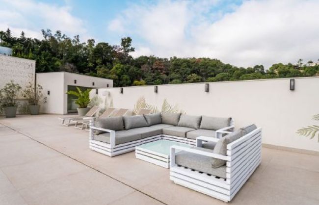 Bla gjennom Exquisite Six-Bedroom Luxury Contemporary Villa i La Zagaleta