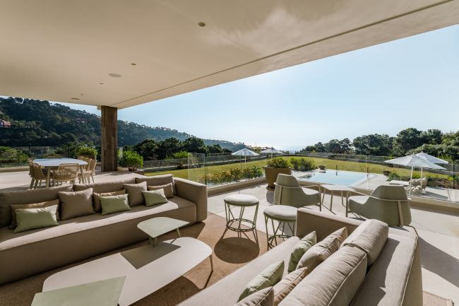 Bla gjennom Exquisite Six-Bedroom Luxury Contemporary Villa i La Zagaleta