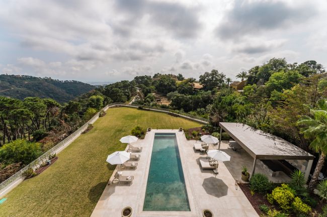 Bla gjennom Exquisite Six-Bedroom Luxury Contemporary Villa i La Zagaleta