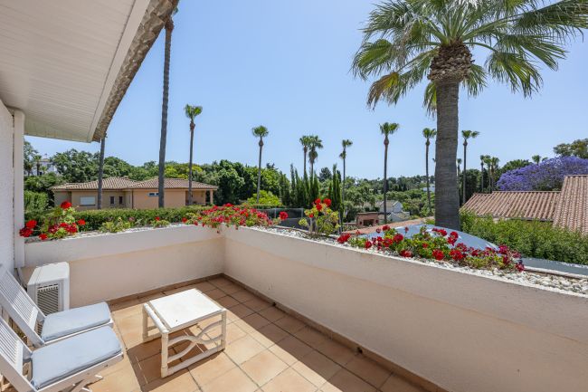 Stunning 7-Bedroom Villa with Pool, Terrace & Family-Friendly Amenities