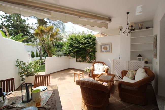 OPORTUNITY IN GOLDEN MILE!  GRATE APARTMENT  OF 3 BED!