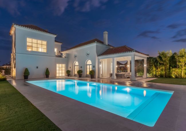 Eksklusiv luksusvilla i La Cerquilla, Nueva Andalucia