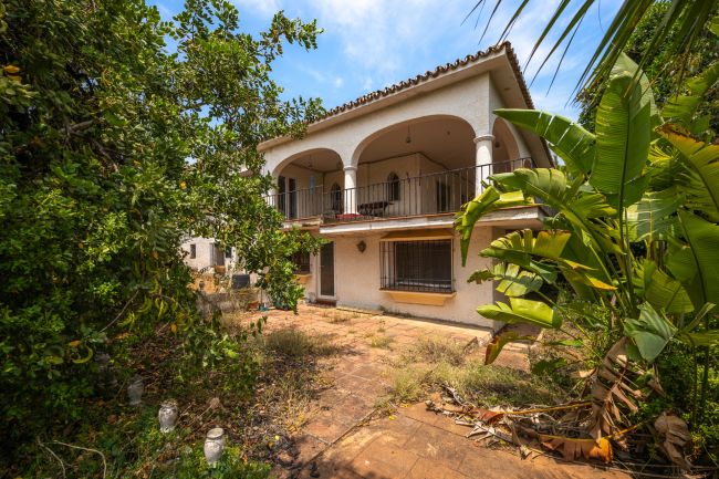 Full renovering Prosjekt eller bygging av to villaer i Marbella by