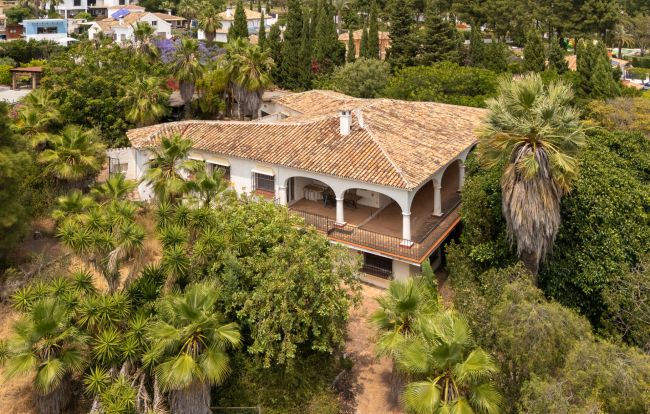 Full Renoveringsprojekt eller byggande av två villor i Marbella Town