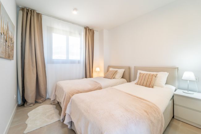 Luxuriöses Apartment mit Meerblick in El Higueron, Fuengirola