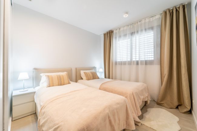 Luxuriöses Apartment mit Meerblick in El Higueron, Fuengirola