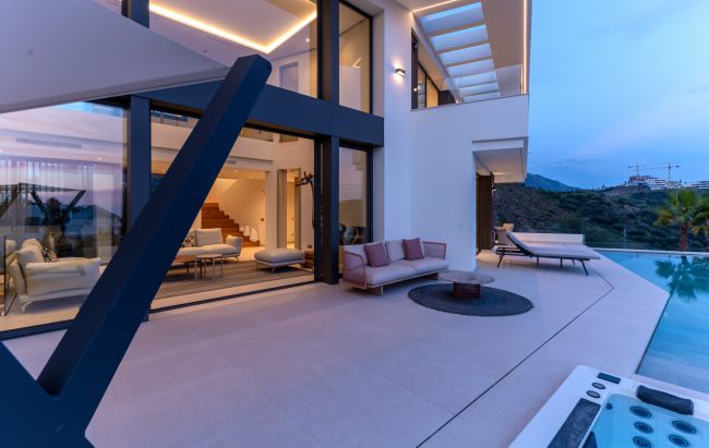 SER DU ETTER ET NYBYGD MODERNE HJEM?