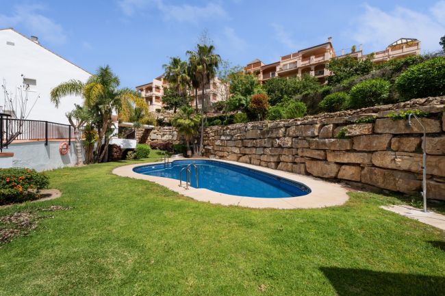 Geräumige 2-Zimmer-Wohnung in der Nähe des Torrequebrada Golfplatzes & fußläufig zum Strand
