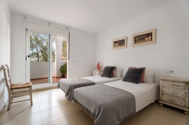 Leilighet med 2 soverom i nærheten av Torrequebrada Golf & Gåavstand til stranden