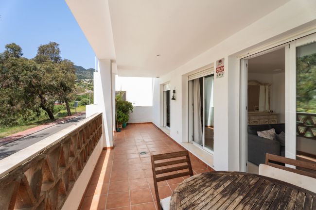 Leilighet med 2 soverom i nærheten av Torrequebrada Golf & Gåavstand til stranden