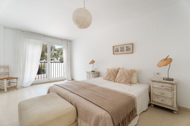 Leilighet med 2 soverom i nærheten av Torrequebrada Golf & Gåavstand til stranden