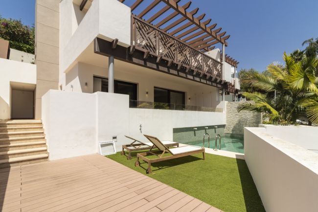 Doppelhaushälfte zu verkaufen in Huerta Belón, Marbella Town