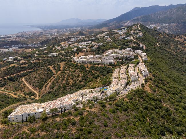 Fantastisk leilighet med panoramautsikt i Altos de Los Monteros