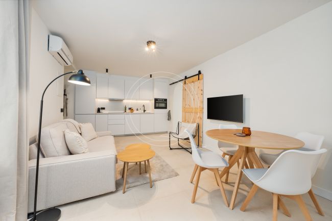 Charming Two-Bedroom Ground Floor Apartment in Estepona Old Town