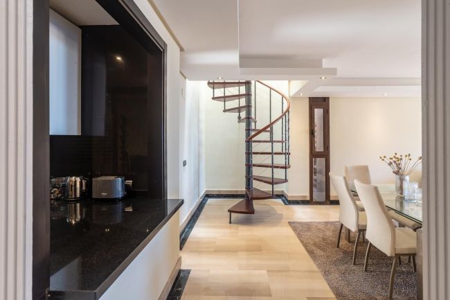 Luksus penthouse rett på stranden i Bahia de la Plata, Estepona