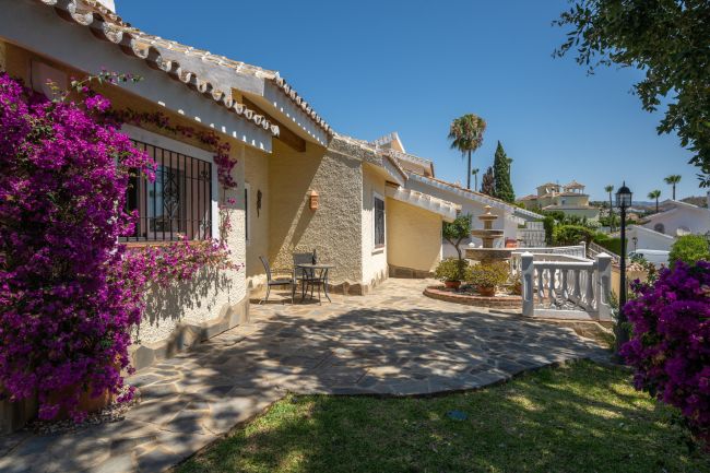 Villa til salgs i Calahonda, Mijas Costa