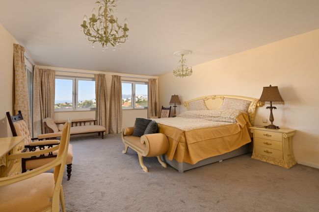 Villa til salgs i Calahonda, Mijas Costa