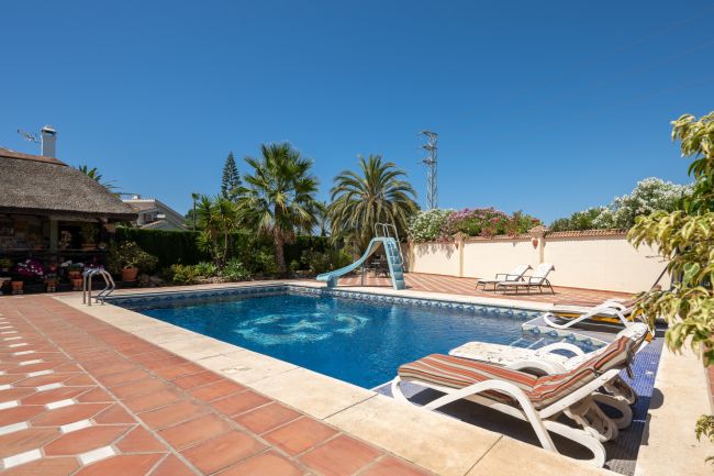 Villa til salgs i Calahonda, Mijas Costa