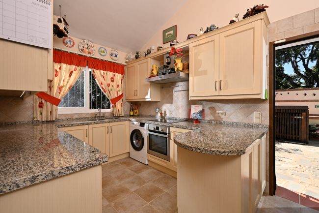 Villa til salgs i Calahonda, Mijas Costa