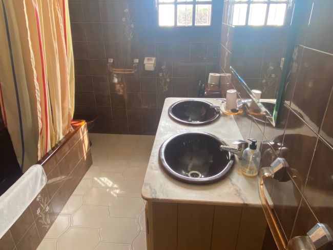 FINCA - VILLA TIL REFORM - ESTEPONA