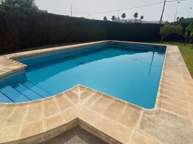 FINCA - VILLA TIL REFORM - ESTEPONA