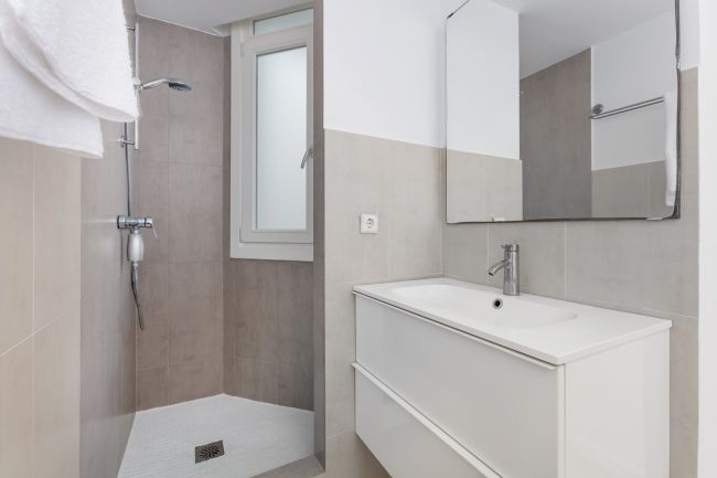 Luksuriøs leilighet med to soverom og utsikt over sjøen og marinaen i Puerto Banus, Marbella