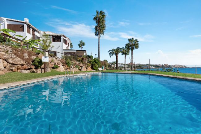 FØRSTE LINJE BEACH COMPLEX - TOWNHOUSE - ESTEPONA WEST