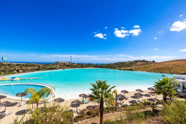 ALCAZABA HILLS - LAGOON - ESTEPONA - CASARES