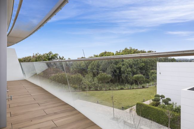 BEACH LEVERT - ESTEPONA