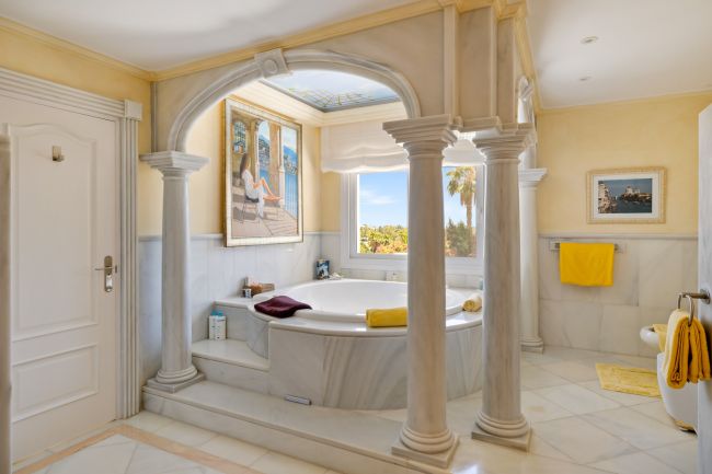 VILLA I URB. LA CERQUILLA, NUEVA ANDALUCIA, MARBELLA