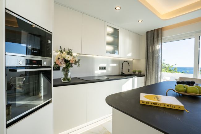 7 eksklusive toppleiligheter ved stranden – Opplev Estepona på sitt beste – Fantastiske toppleiligheter med panoramautsikt over havet