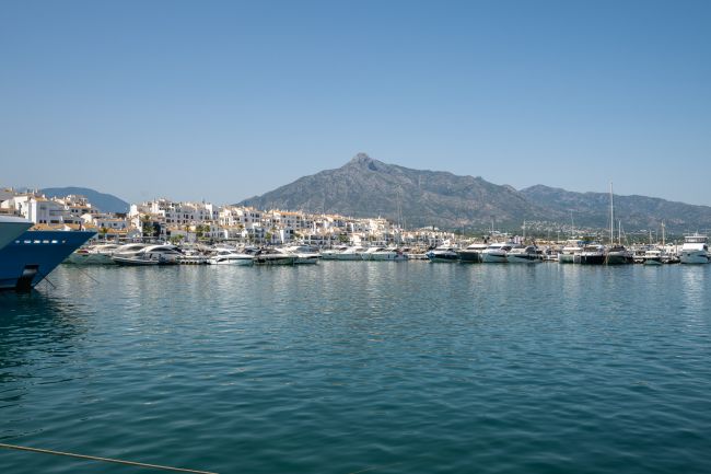 Eksklusiv toppleilighet i Marbella - Puerto Banus med 3 soverom og førsteklasses fasiliteter