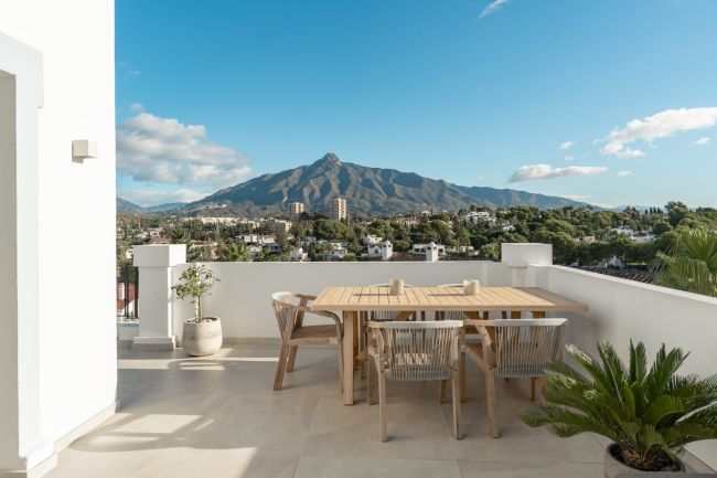 PENTHOUSE DUPLEX CLOSE PUERTO BANUS - MARBELLA
