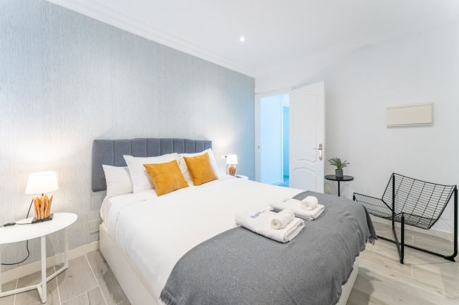 Eksklusiv Leilighet på Bakkeplan med 7 Soverom ved Strandlinjen i Benalmadena Costa