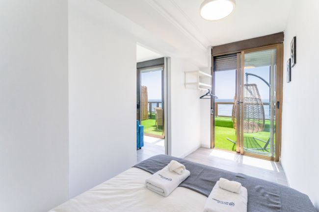 Eksklusiv Leilighet på Bakkeplan med 7 Soverom ved Strandlinjen i Benalmadena Costa