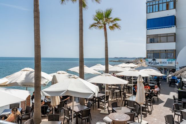 Eksklusiv Leilighet på Bakkeplan med 7 Soverom ved Strandlinjen i Benalmadena Costa