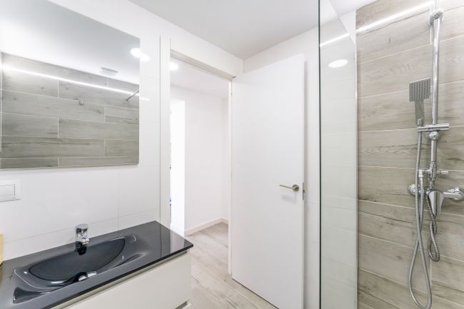 Eksklusiv Leilighet på Bakkeplan med 7 Soverom ved Strandlinjen i Benalmadena Costa